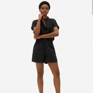 Everlane The Easy Short in washed black